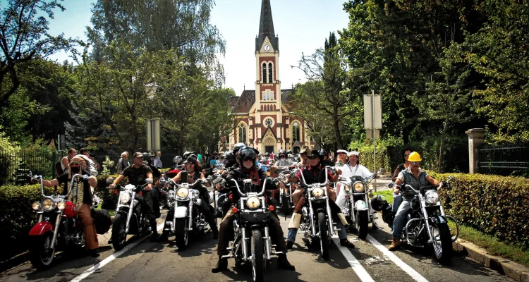 Oberdrauburg Gasthof Post - Motorrad - 01